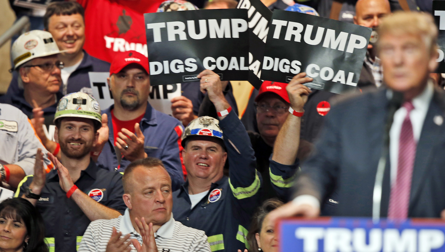 Trump scraps plans to sign bill repealing coal rule in Ohio