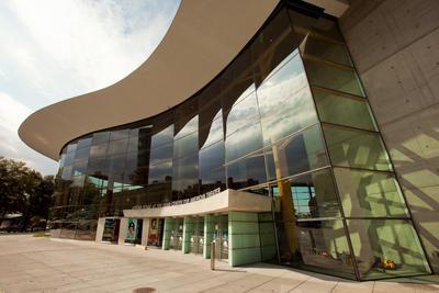 Think you’re the next Tennessee Williams?