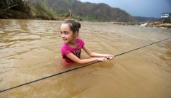 Celebrities, politicians tweet awkward photos to help Puerto Rico