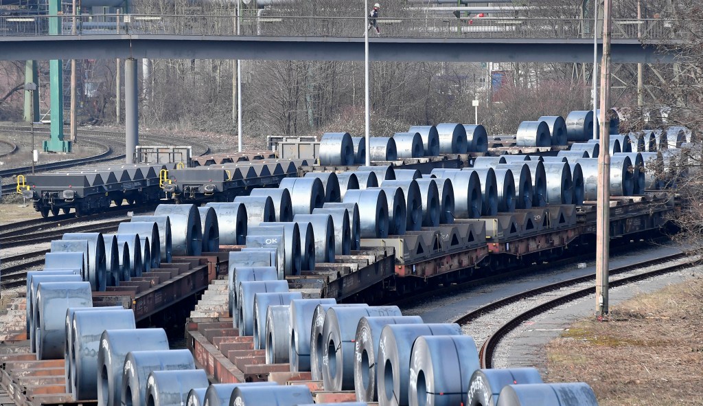 Goldman Sachs: Steel tariffs a likely prelude to NAFTA exit