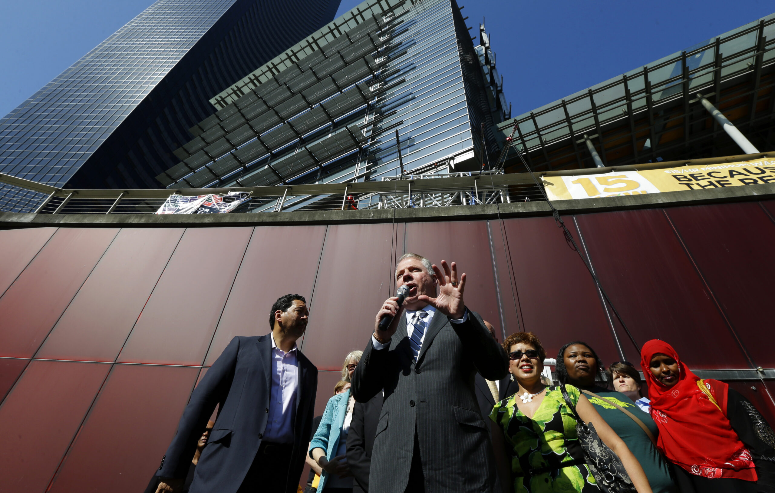 Seattle officials approve highest minimum wage in the U.S.