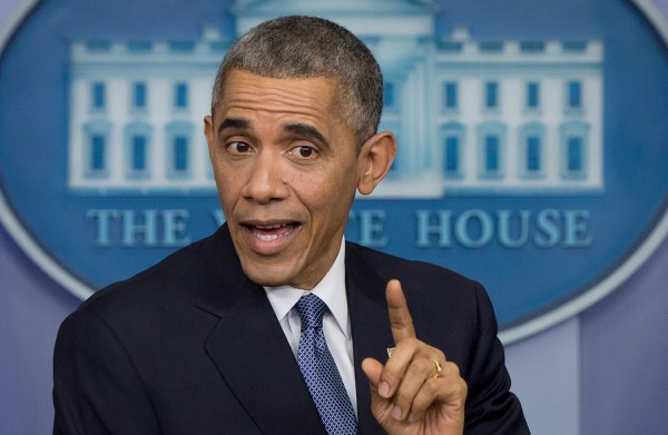 Obama seeks 1 percent base pay raise for federal workers