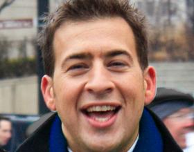 Kirk Goes After Giannoulias’s Ties to Convicted Felons