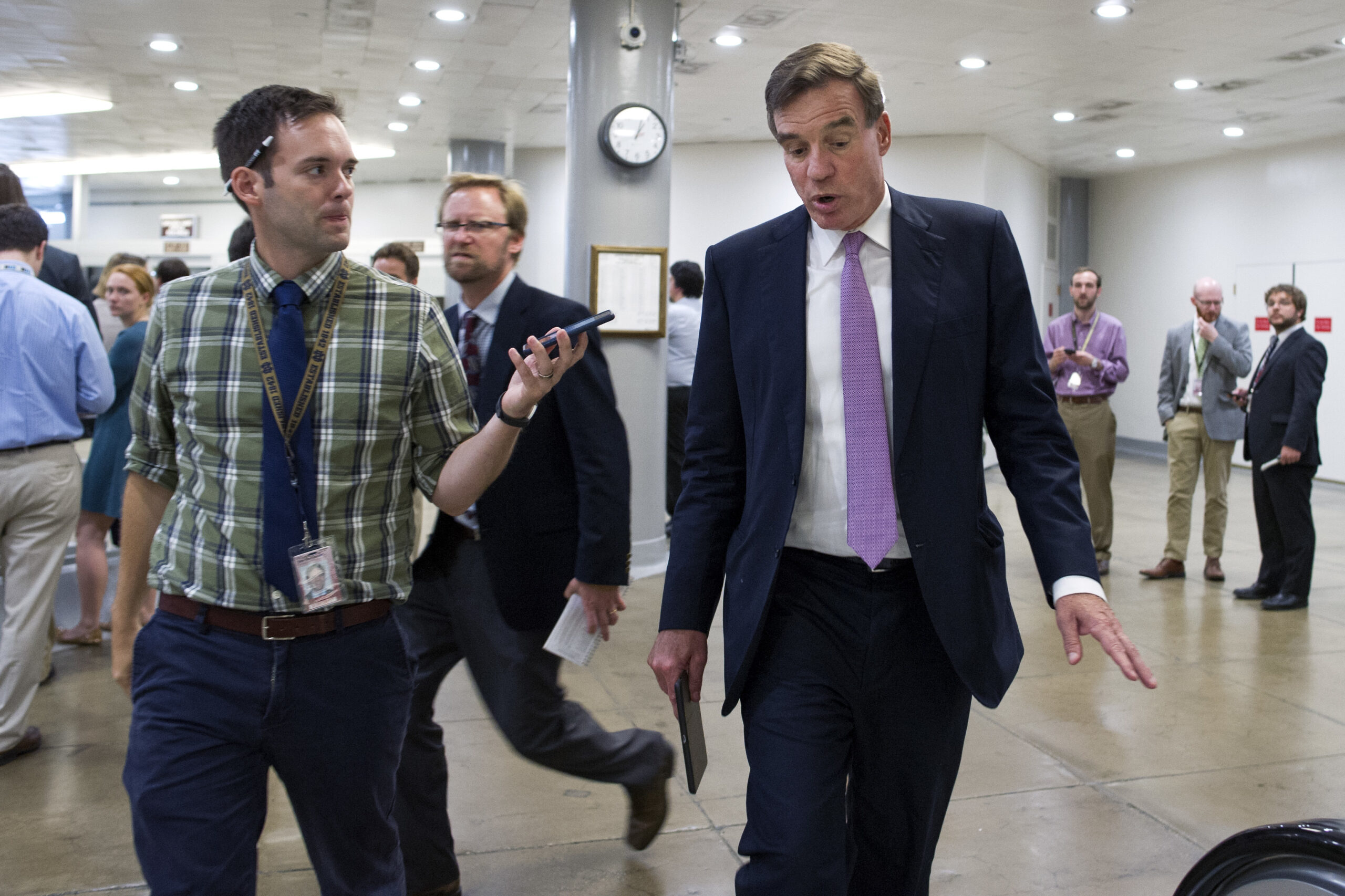 Bipartisan senators look to loosen major post-crisis banking rule