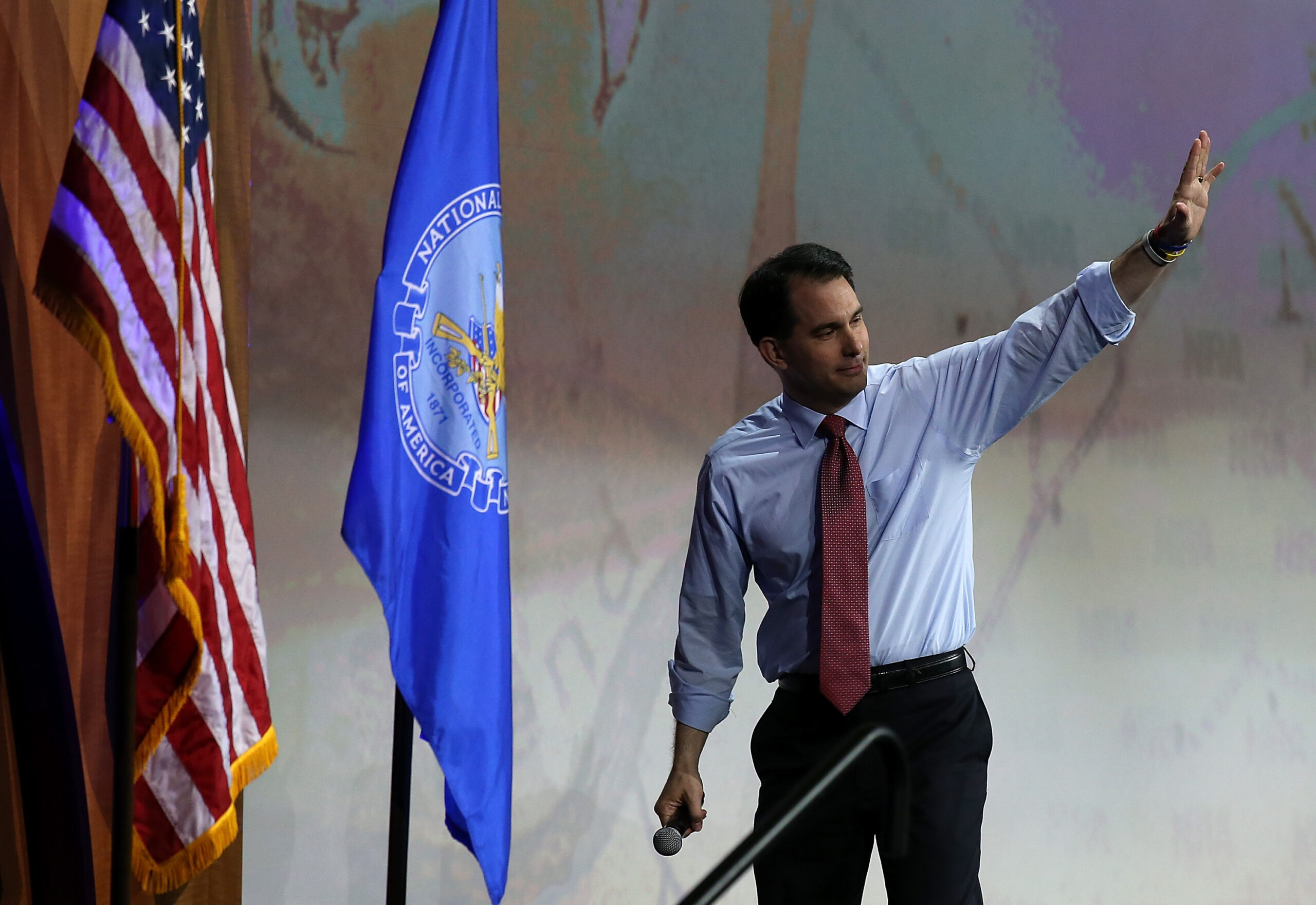 Walker withdraws from national news media after negative coverage