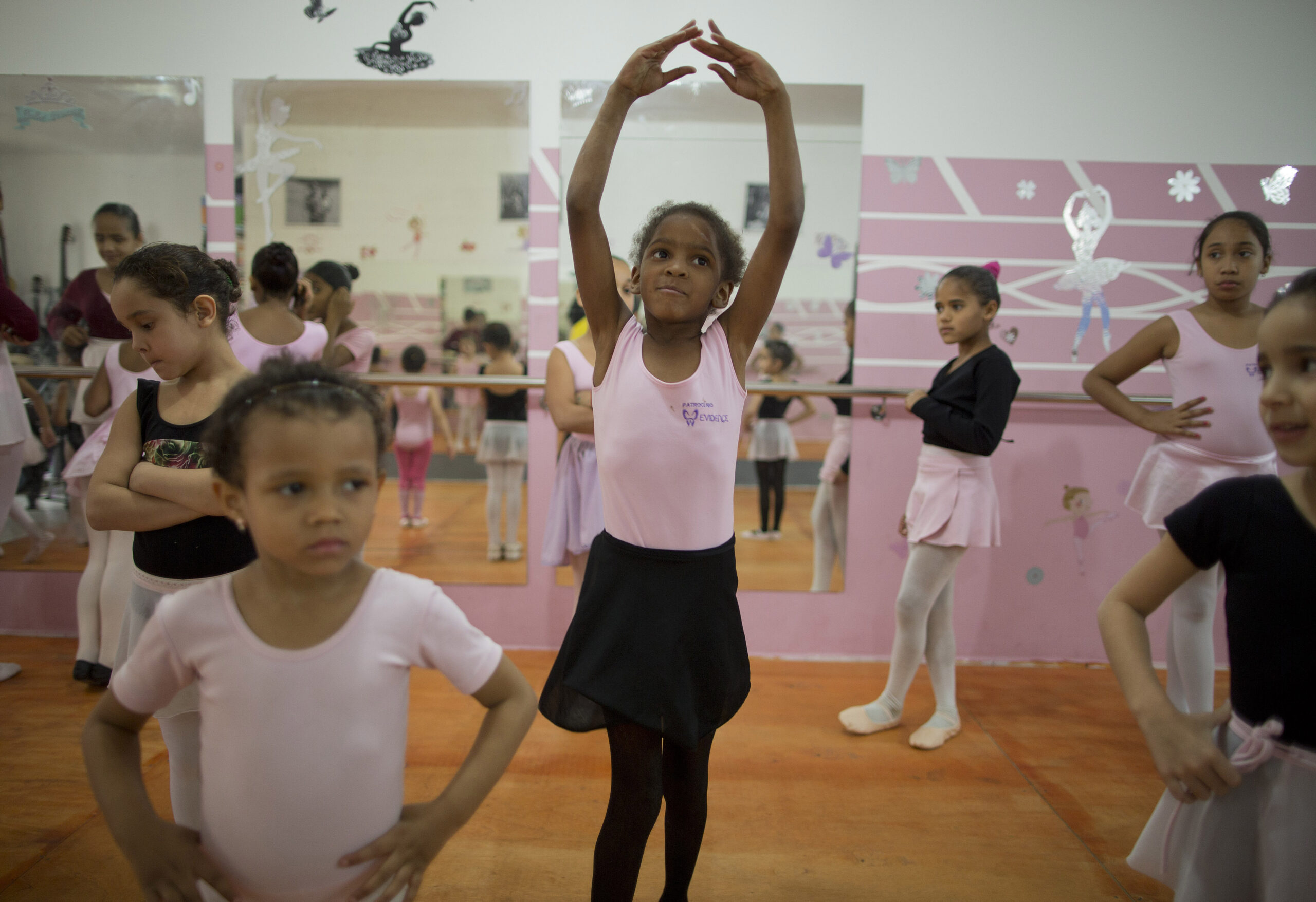 Girls from Brazil’s favelas find escape in ballet