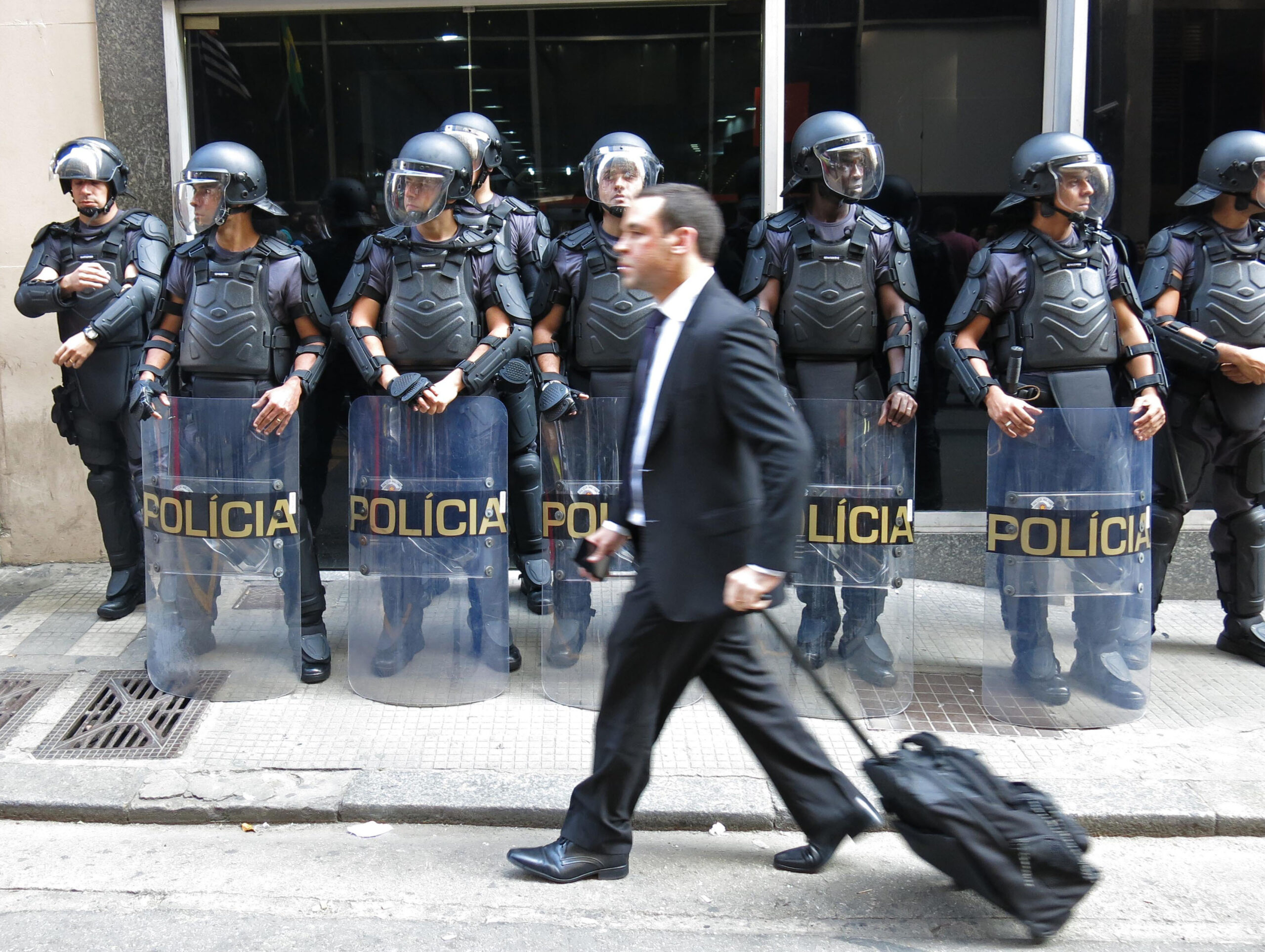 Subway strike suspended in Sao Paulo, may hit Rio