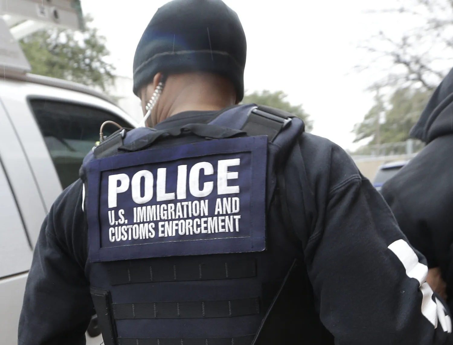 Immigration officers union backs Trump in first-ever political endorsement