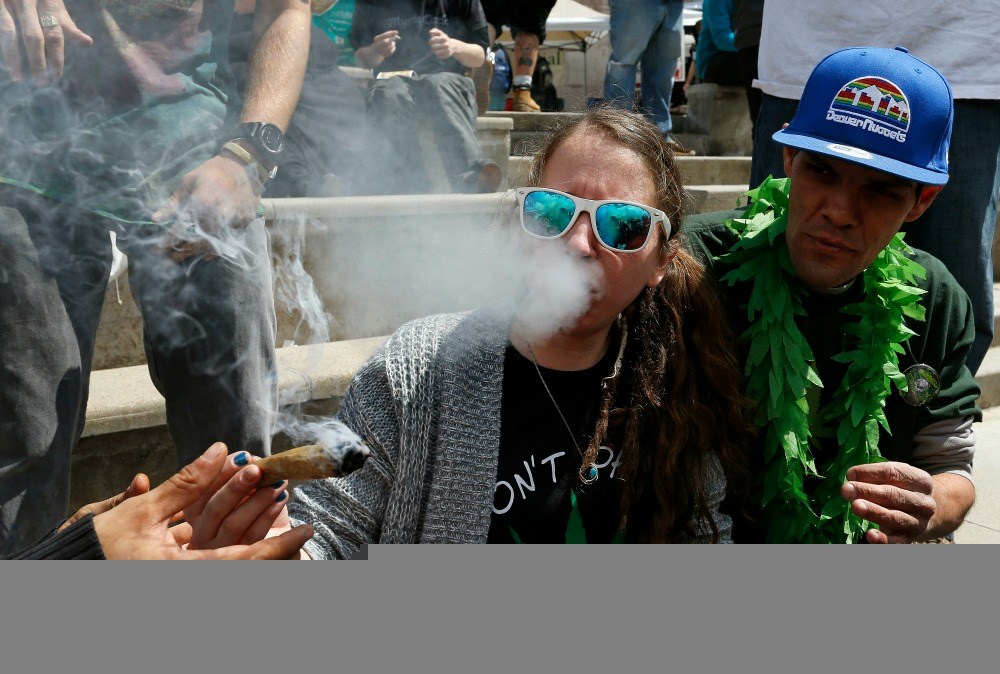 How many high schoolers smoke marijuana?