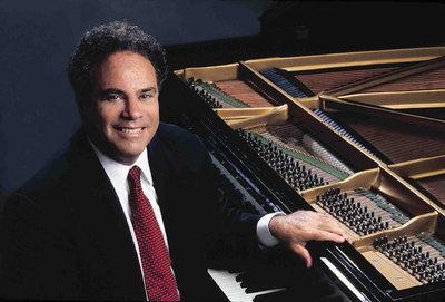 Jeffrey Siegel performs piano works by Tchaikovsky and Rachmaninoff