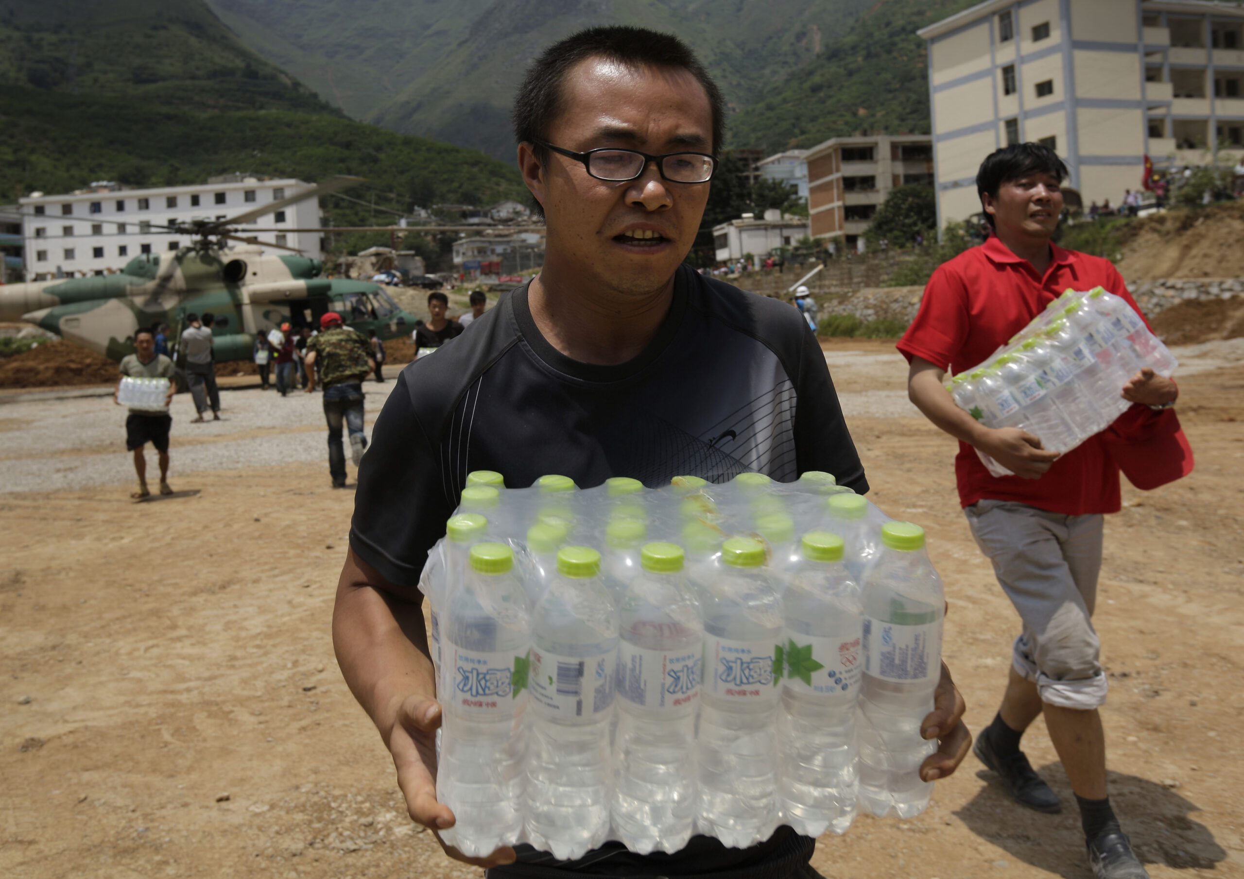 Volunteers step up in China’s response to quake