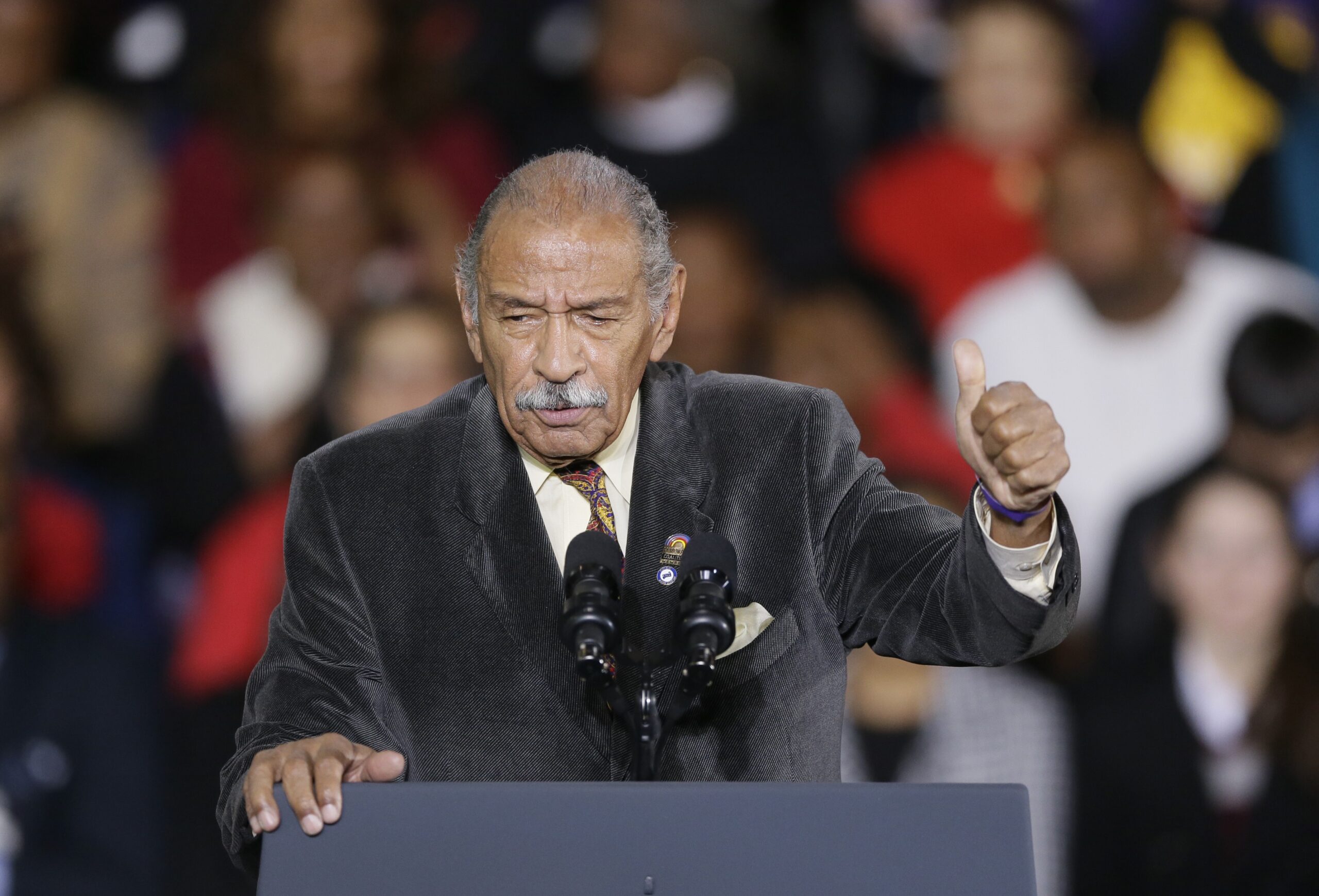 Dems warn: No rate hike until unemployment hits 4 percent