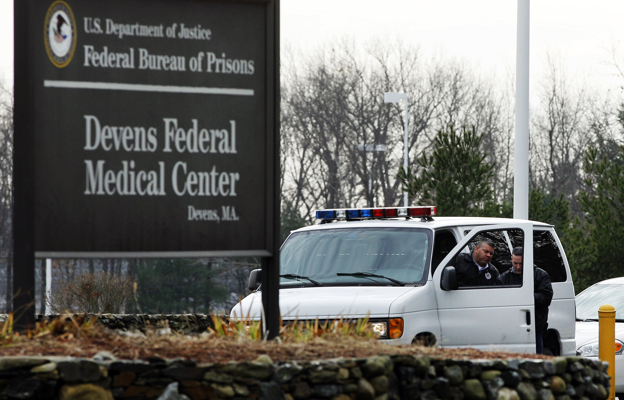 Boston suspect is moved; FBI searches landfill