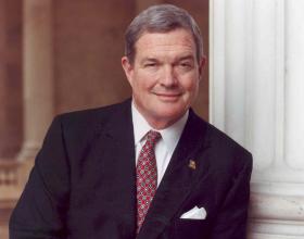 Senator Kit Bond Says Goodbye