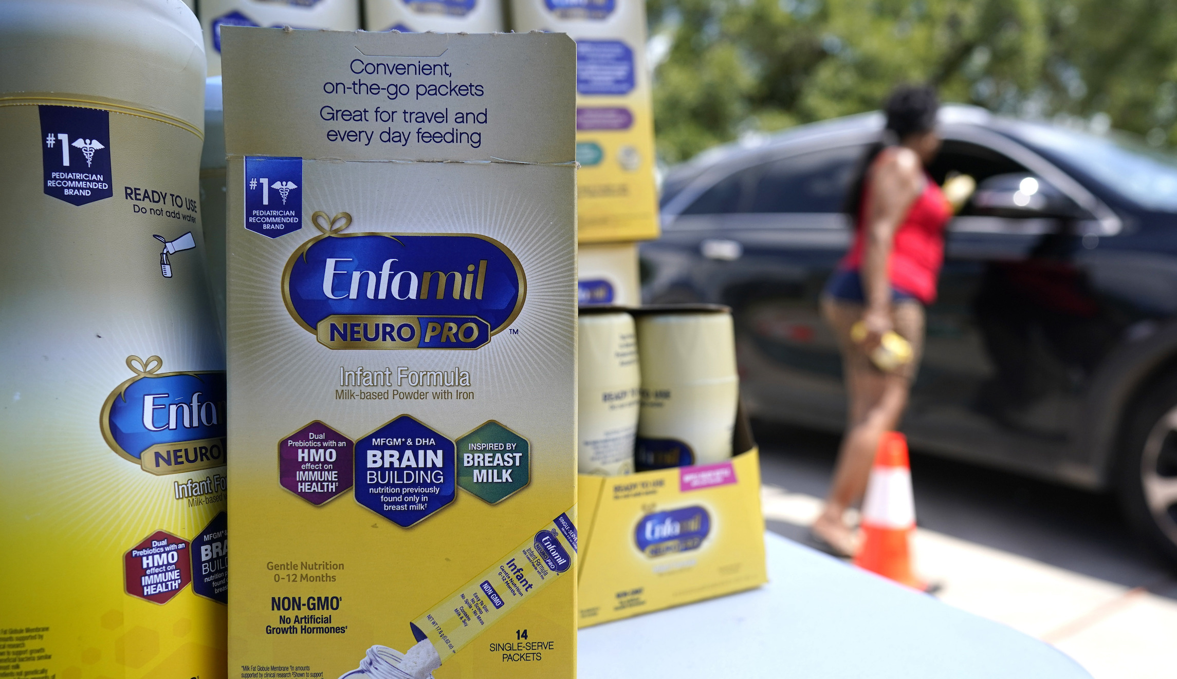 FDA head expects plan for alleviating formula shortage by day’s end