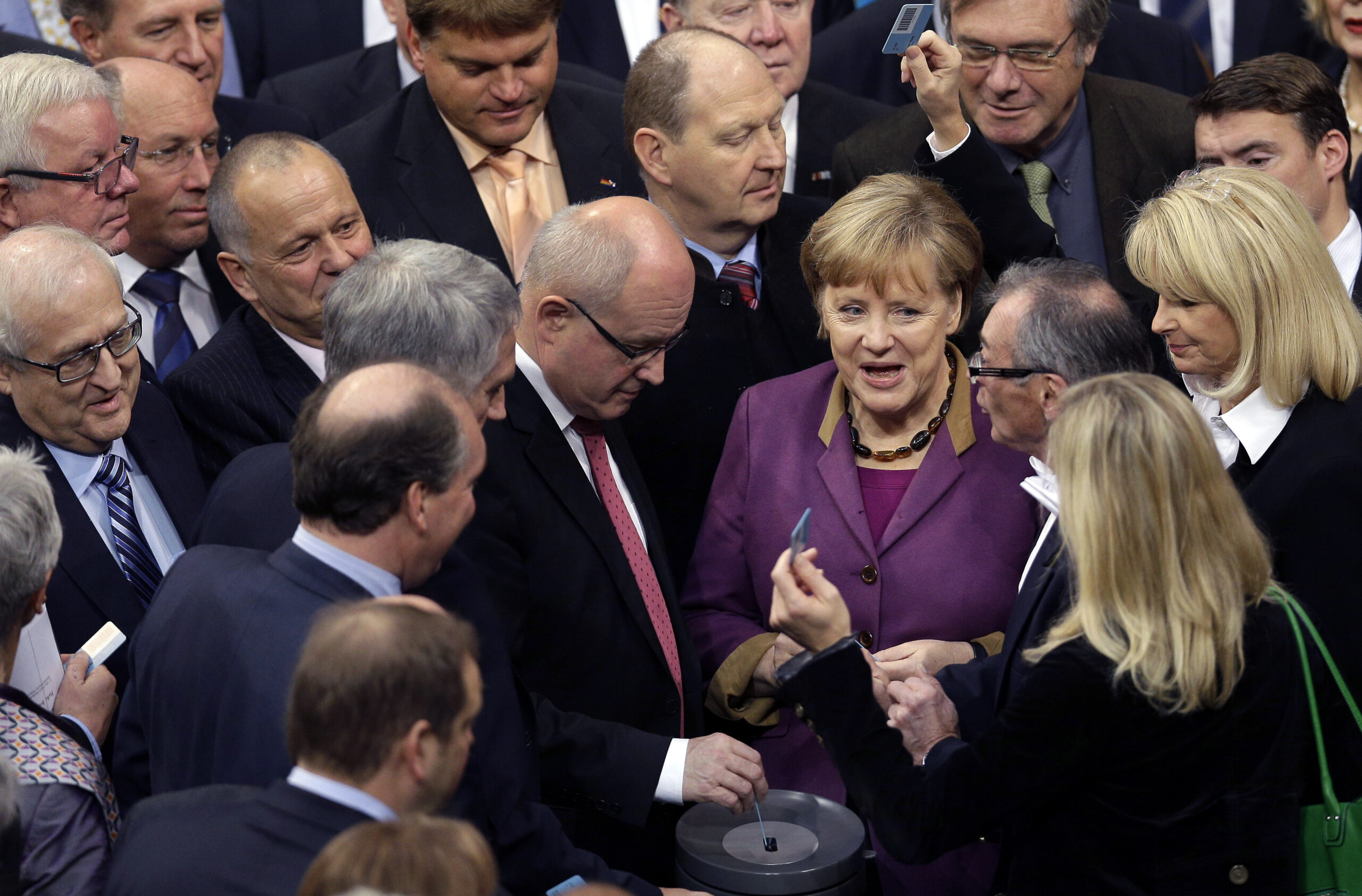 Merkel acknowledges Germans’ frustration on Greece