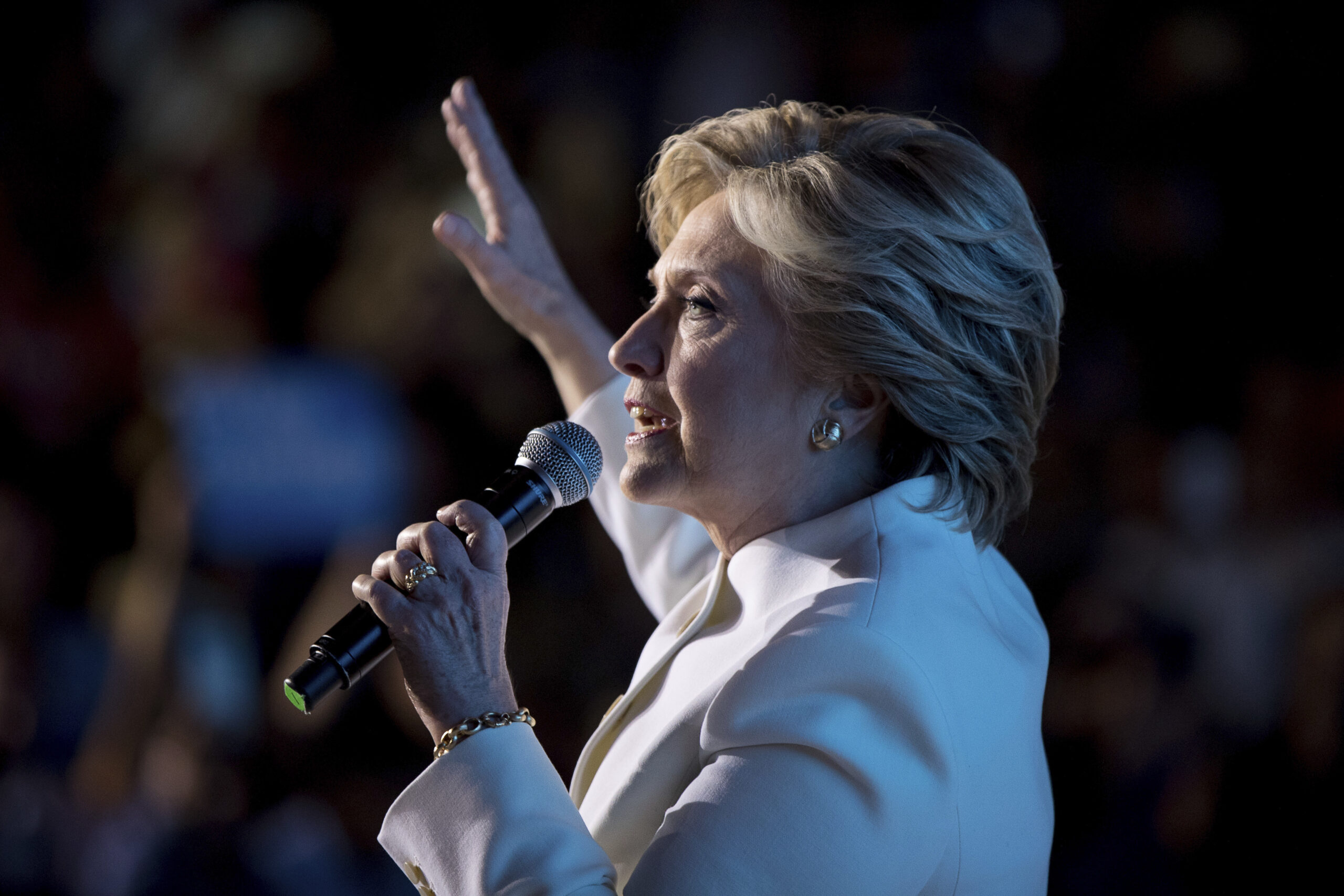 Clinton lawyer may have exposed entire server to China