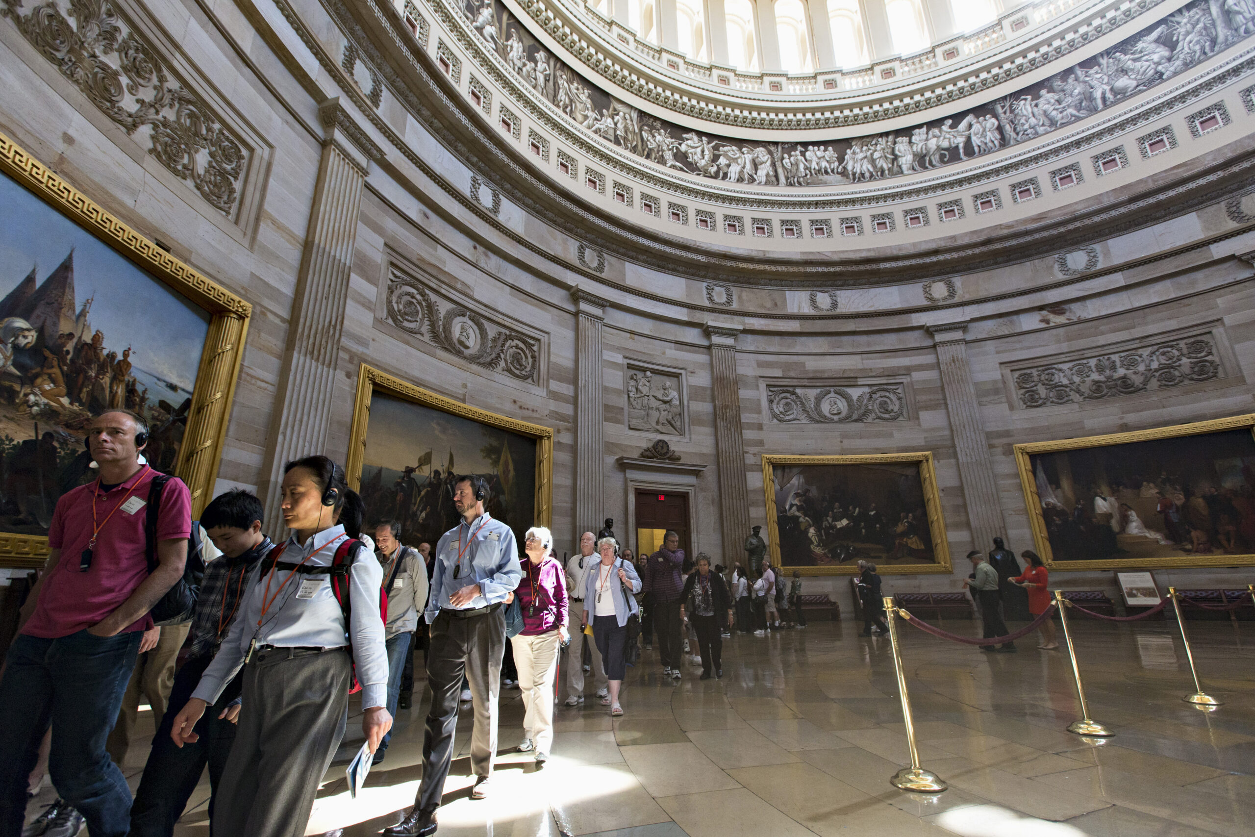 Federal workers get shutdown instructions
