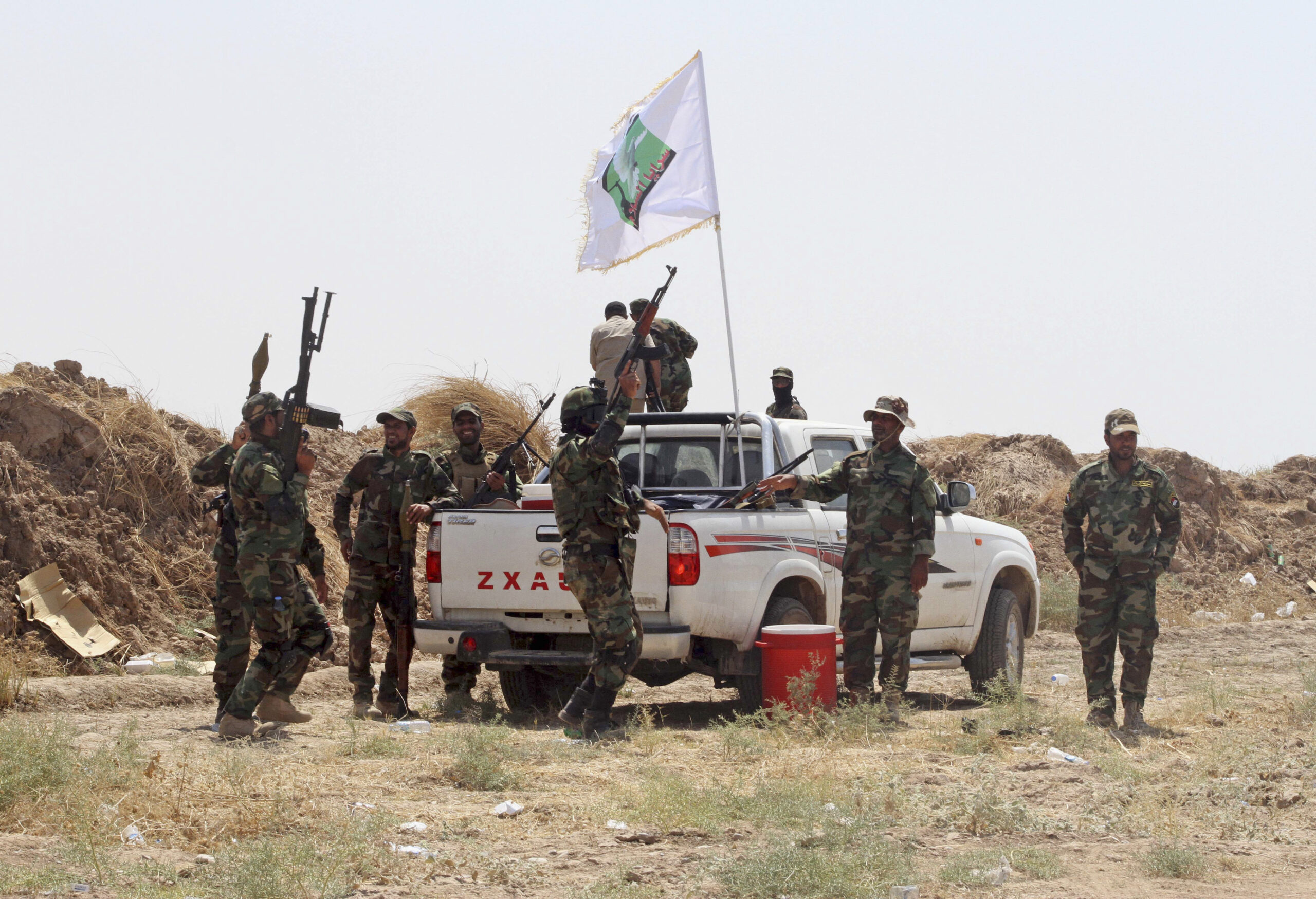 Obama sending 350 more military personnel to Iraq