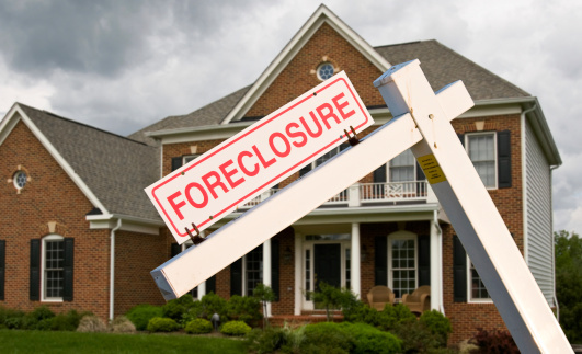 Foreclosures fall in Virginia, but recovery stalls in Maryland