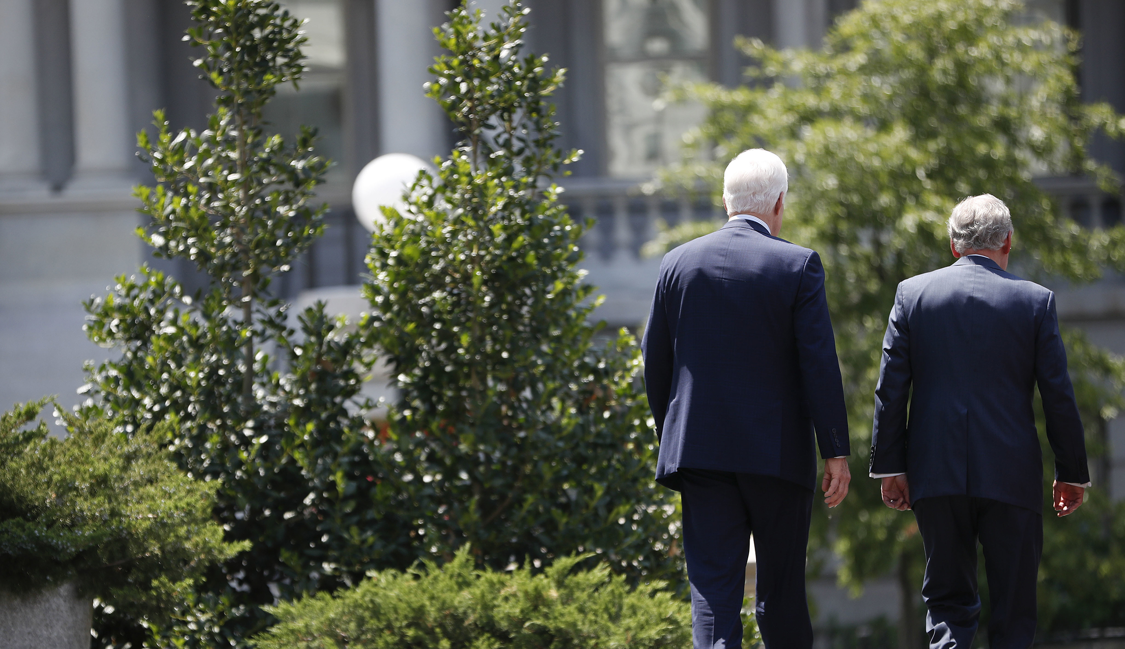White House sending top officials to Capitol Hill to rally GOP holdouts on healthcare