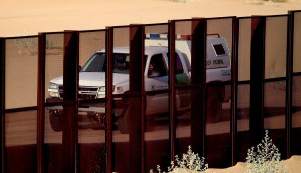 Trump to renew border wall push during Yuma, Arizona visit
