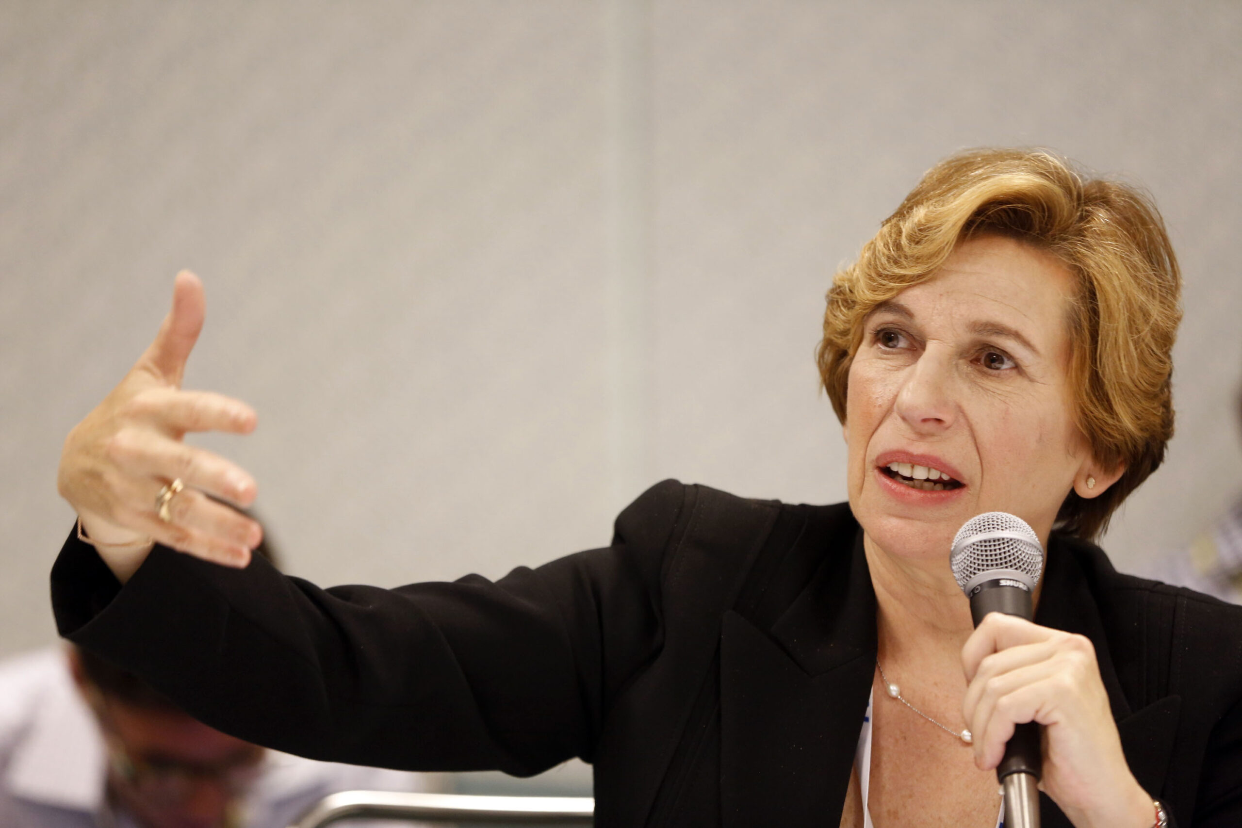 Teachers union leader Randi Weingarten knew Hillary Clinton’s email secret