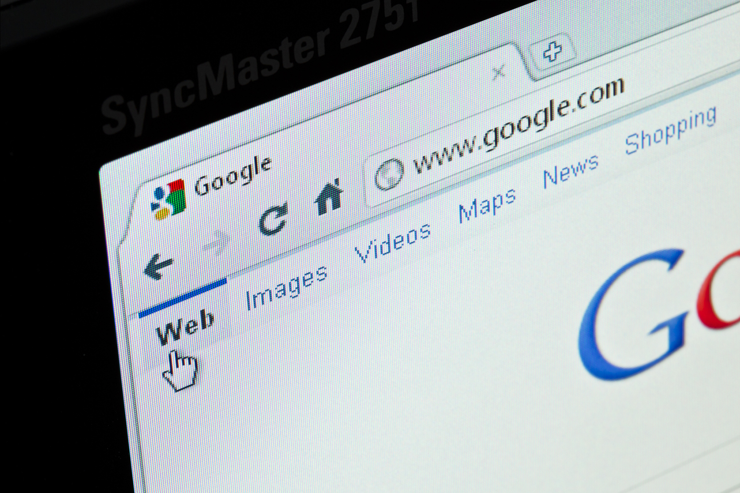 New York Times columnist: Google should ‘fix’ references to Clinton health