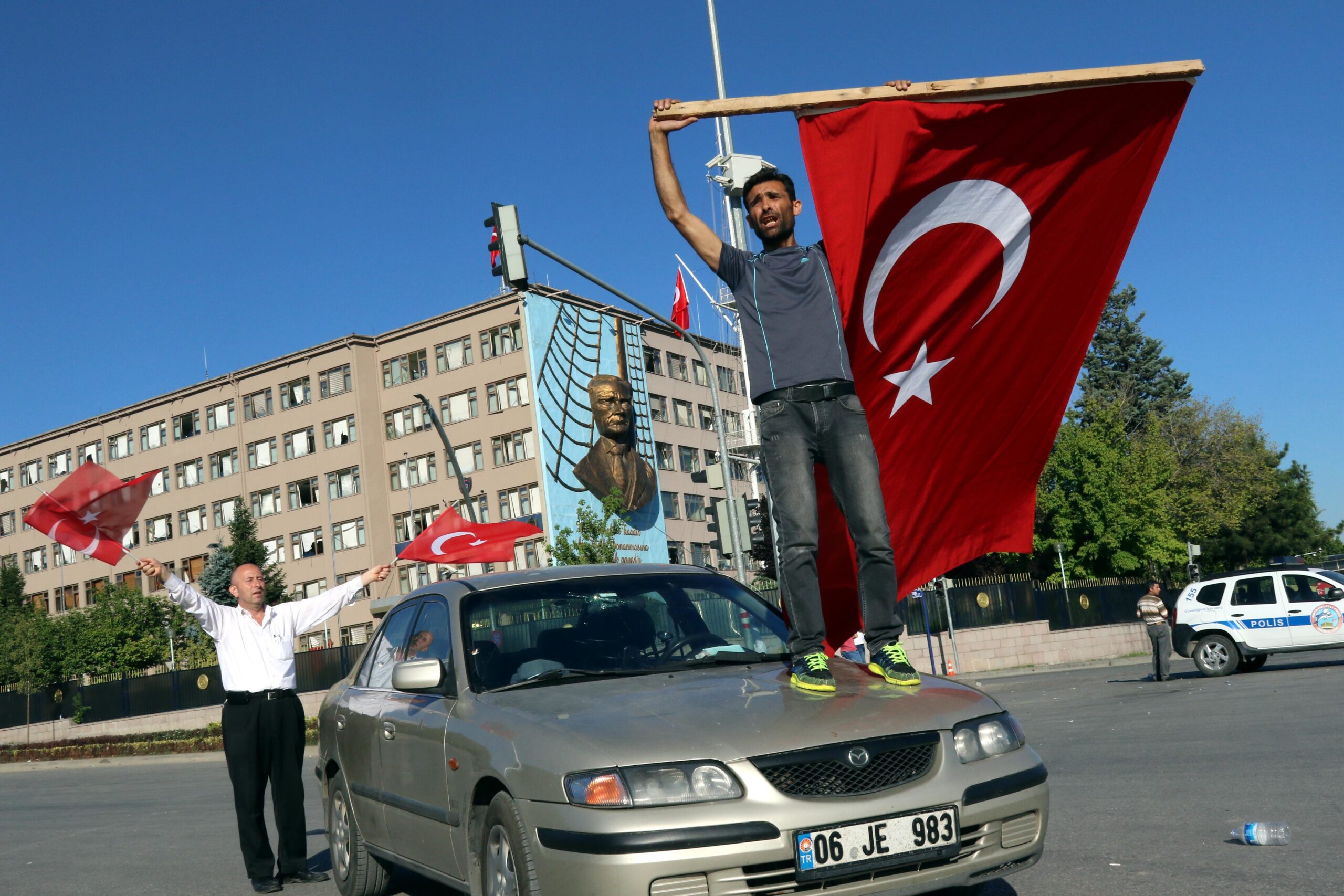 Turkish government quashes attempted military coup