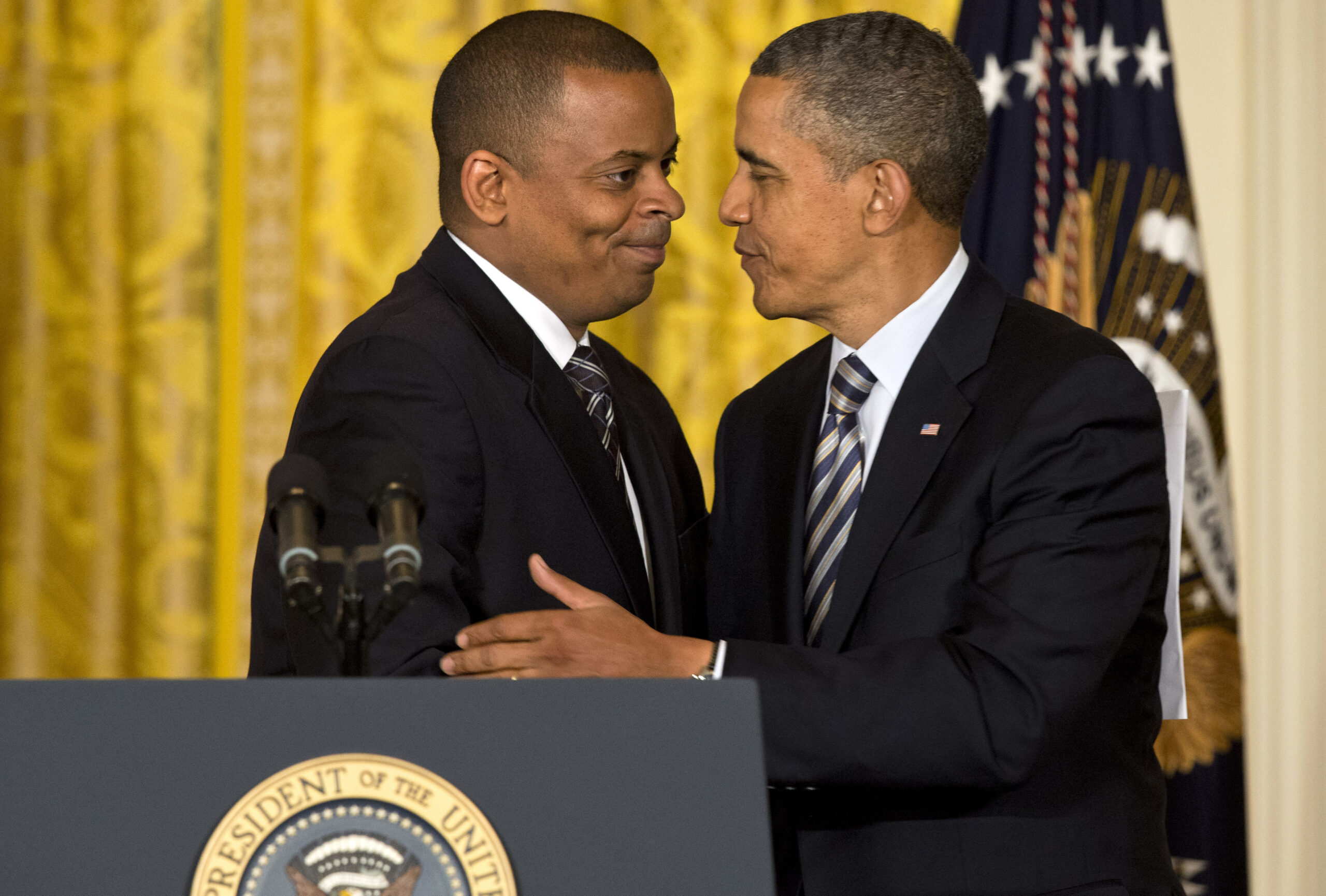 Foxx to lead Obama’s push for more transportation spending