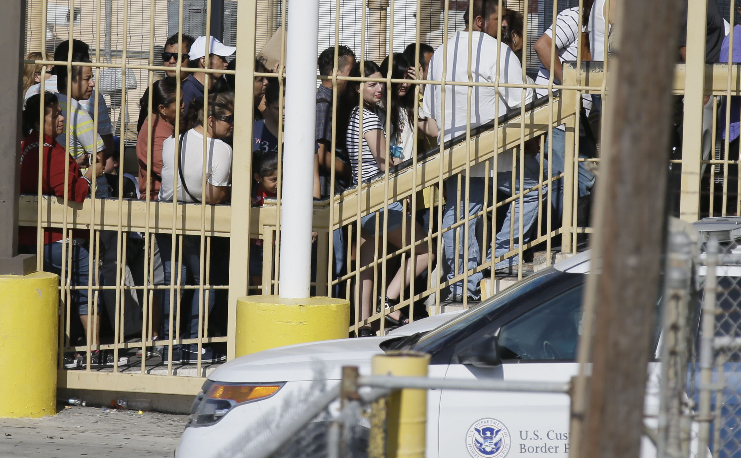 Poll: Republican voters favor deporting illegal immigrants