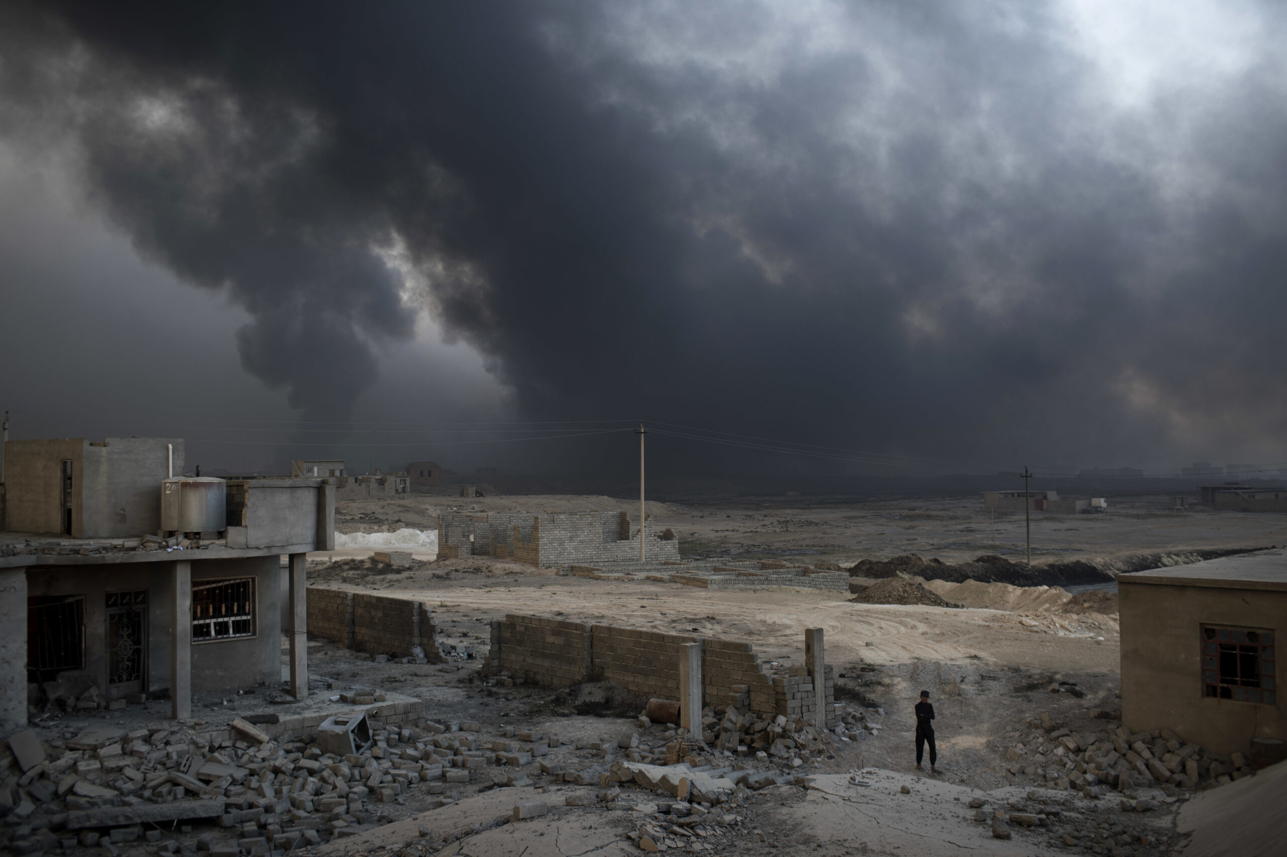 Pace of Iraq airstrikes picks up, but not because of new administration, general says
