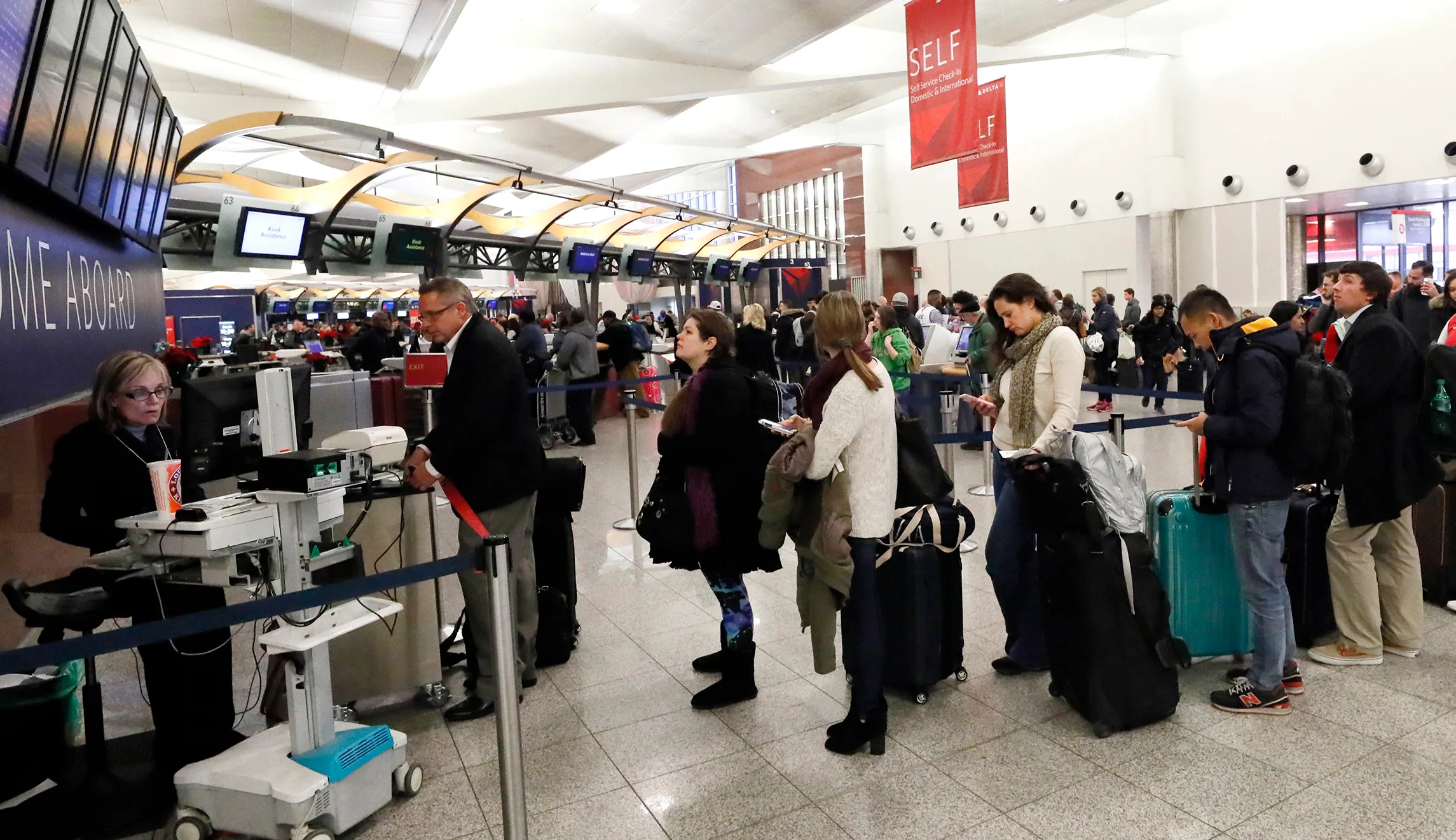 Accidental gun discharge causes panic at Atlanta airport