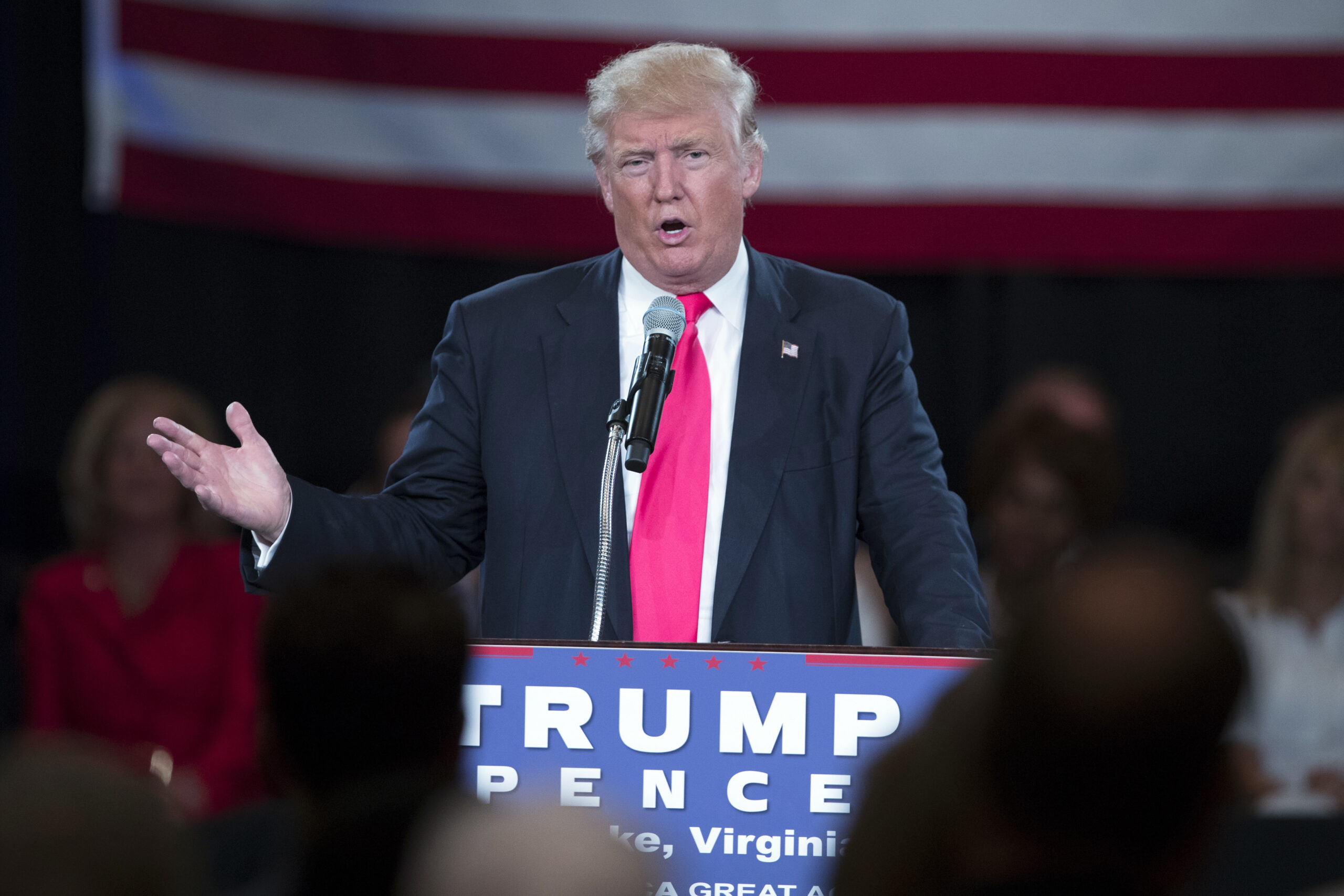Trump unloads on ‘disloyal’ Clinton over DNC chair’s resignation