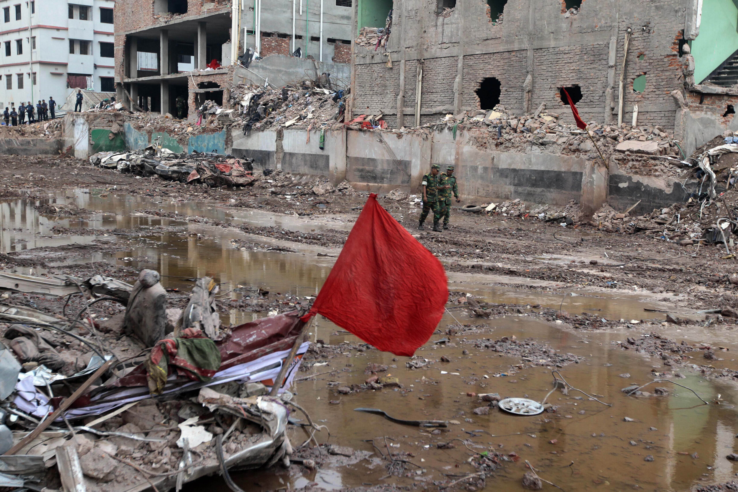Search ends in Bangladesh; death toll put at 1,127
