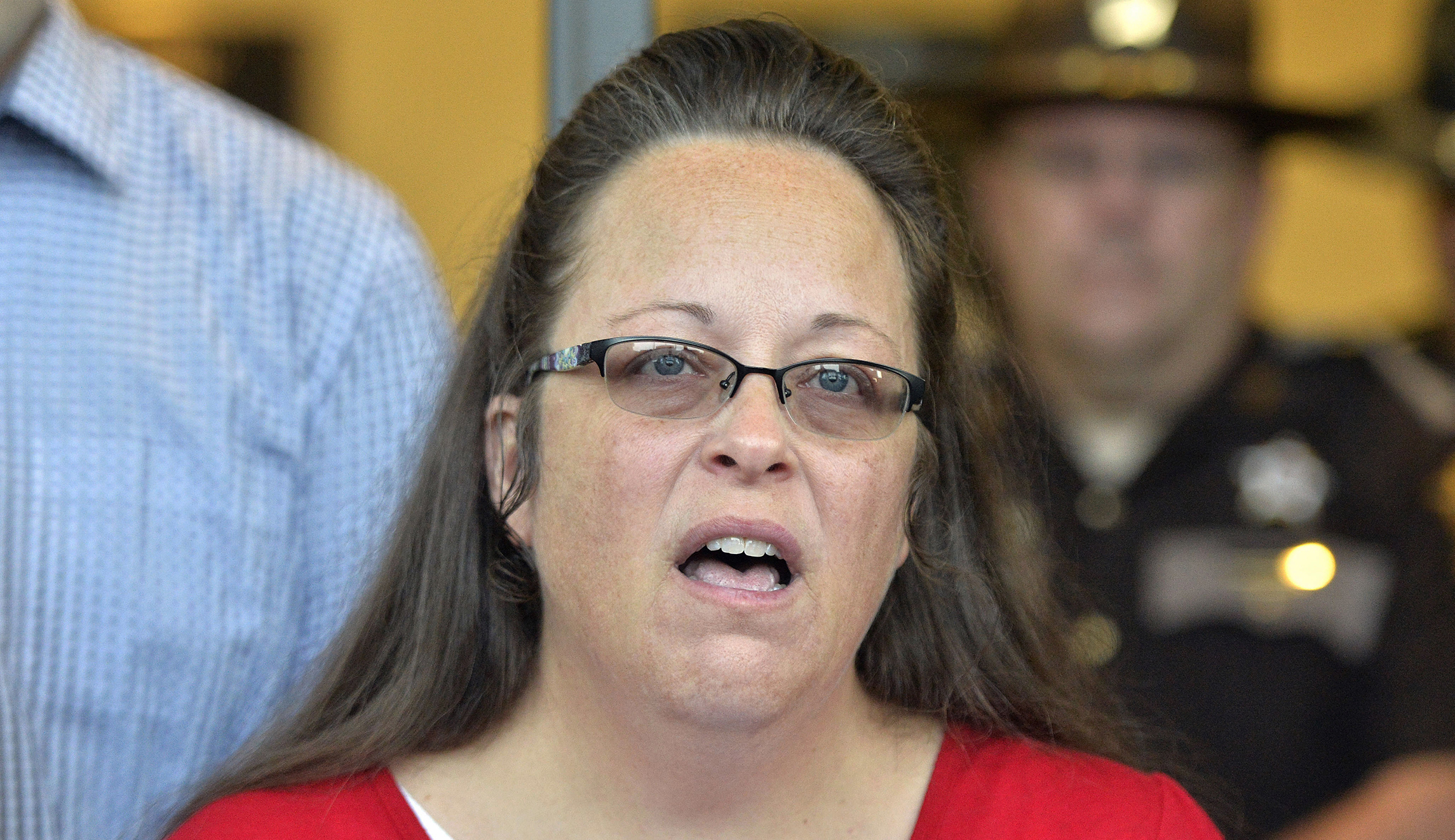 Kim Davis fights gay marriage in Romania