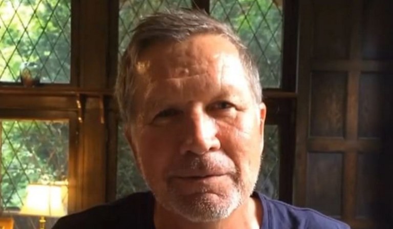 Weird Week in (Internet) Politics: What Ryan’s Hat Was Hiding, Kasich Beard, Libertarians Pick Johnson