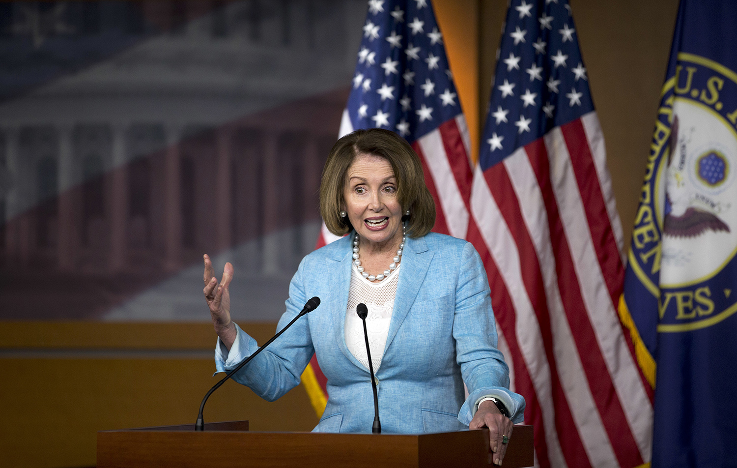 Pelosi: DNC will decide whether to boot Wasserman Schultz