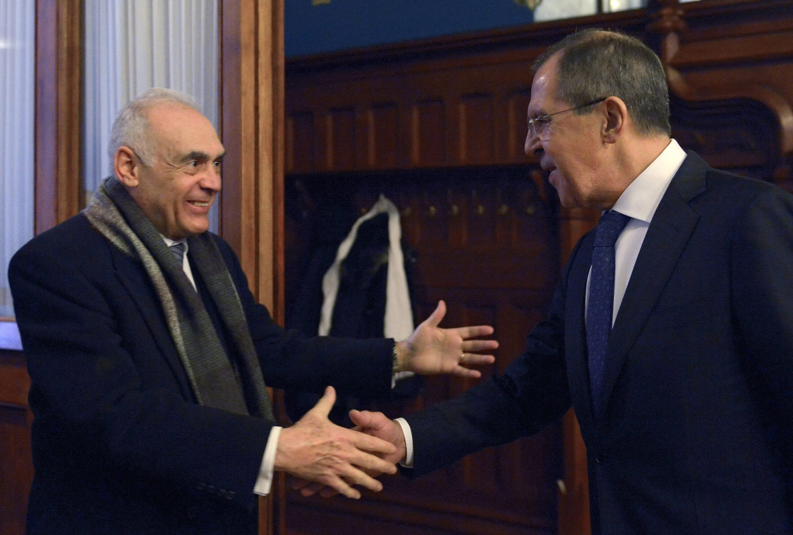 Russia reaches out to Syrian coalition