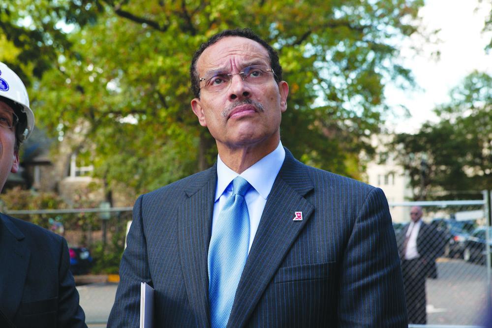 Source: Feds getting closer to Mayor Gray