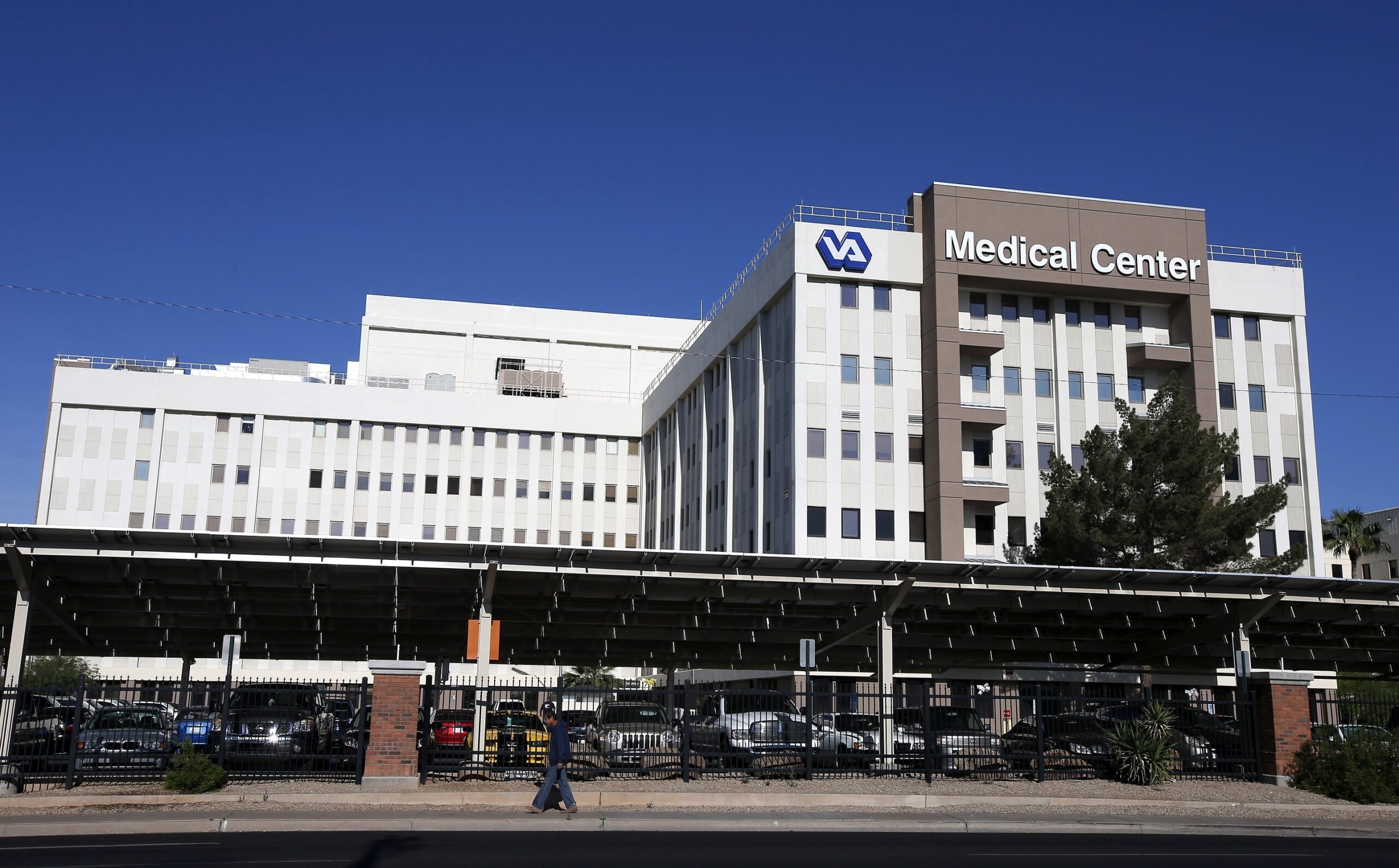 Secret lists, deaths: Claims roil Veterans Affairs