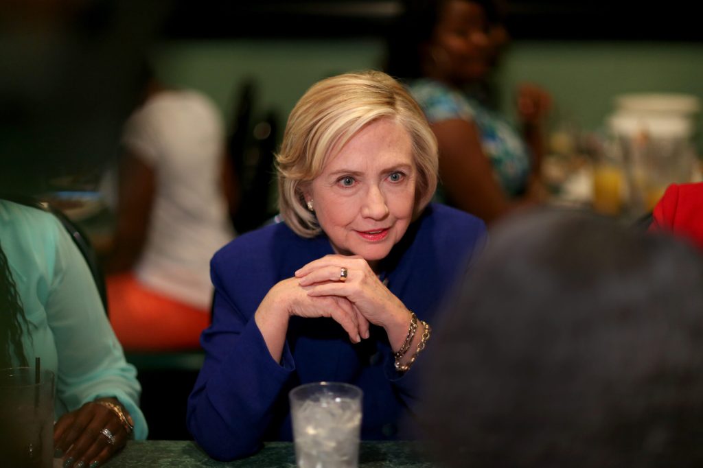 Calls grow for probe of Clinton’s private server