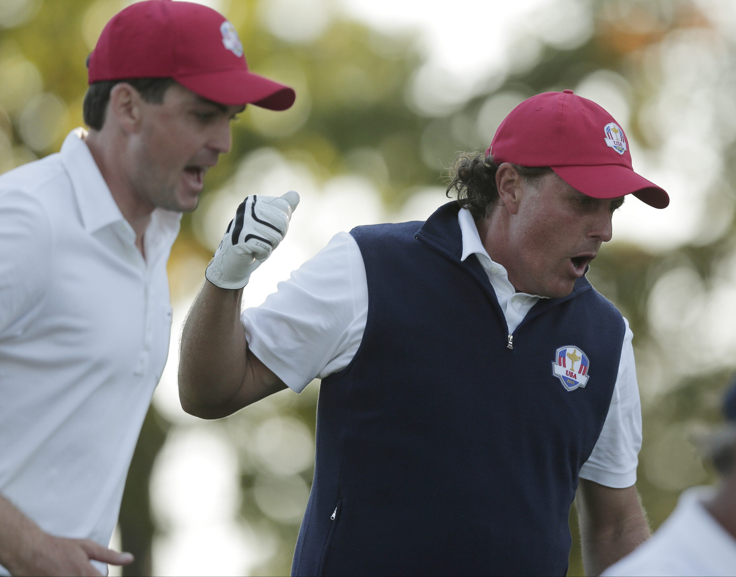 Big days from Bradley, Bubba give U.S. 5-3 Ryder Cup lead