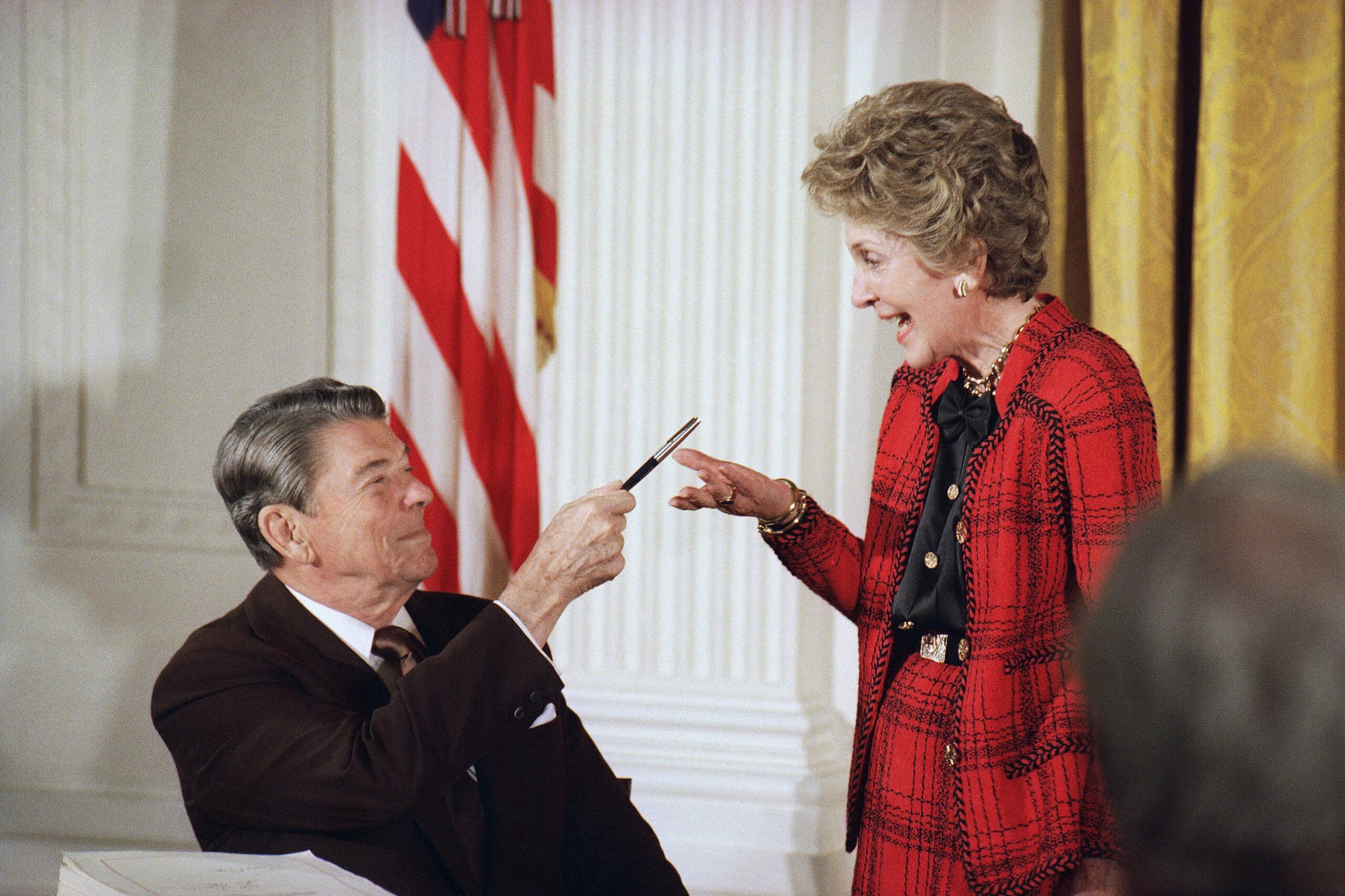 Nancy Reagan may get park next to Reagan Airport