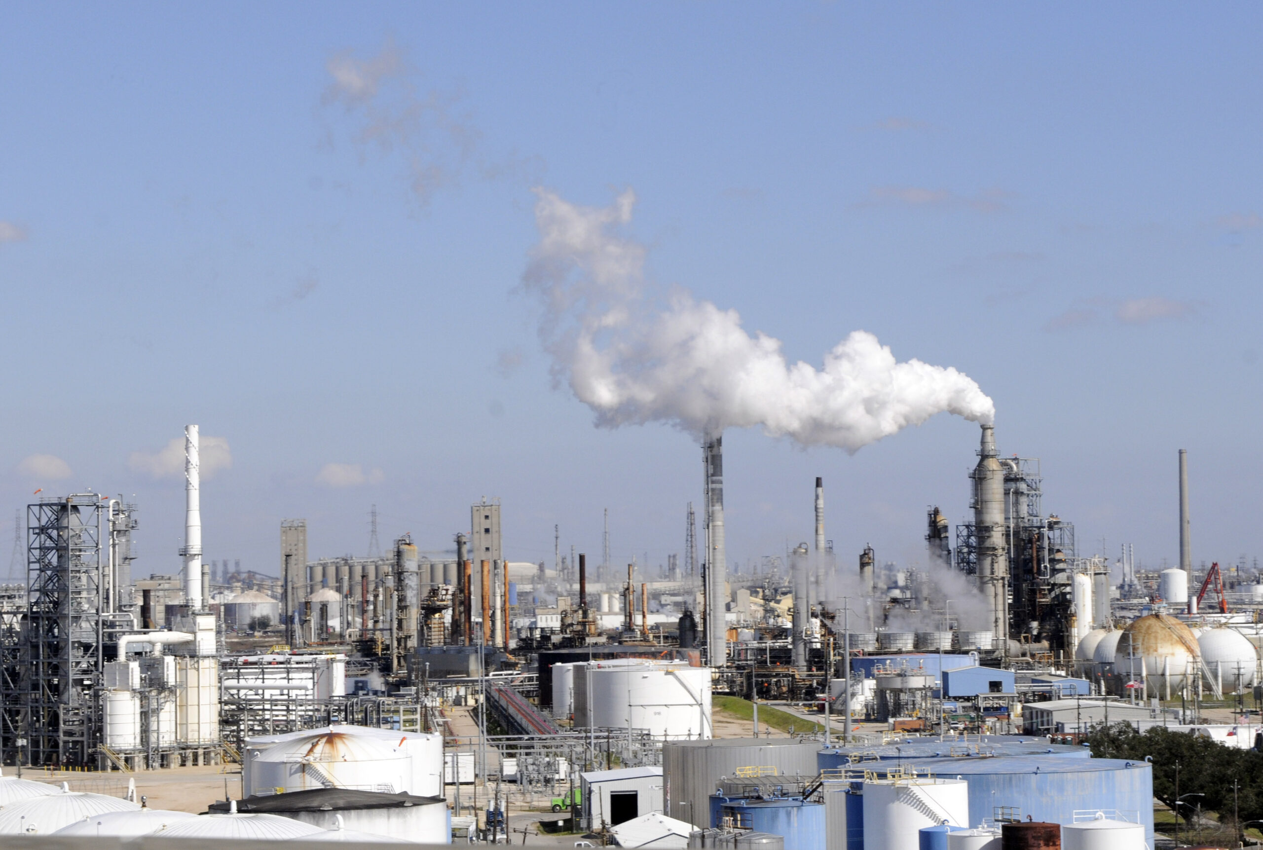 EPA shifts greenhouse gas permitting to Texas