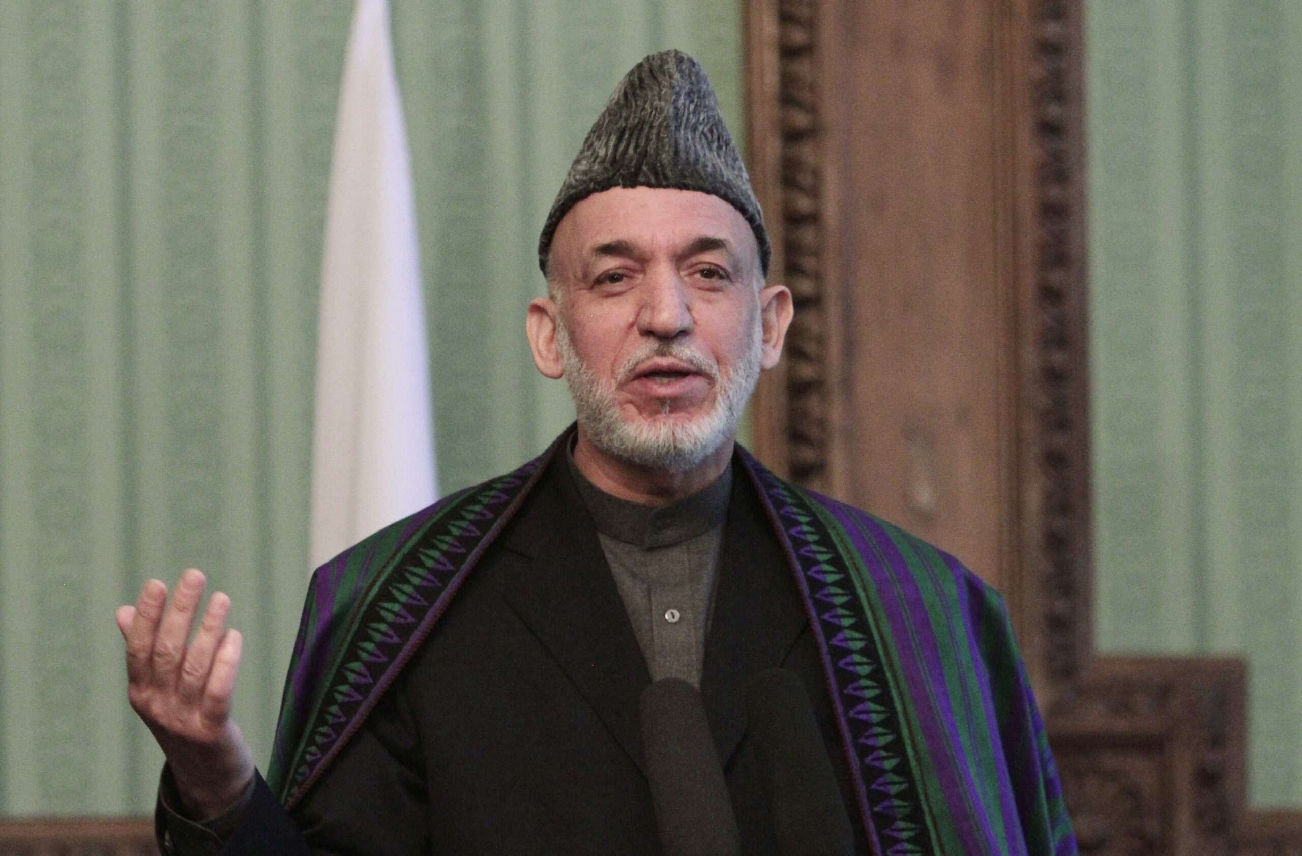 US envoy: Afghan president unchanged on troop deal