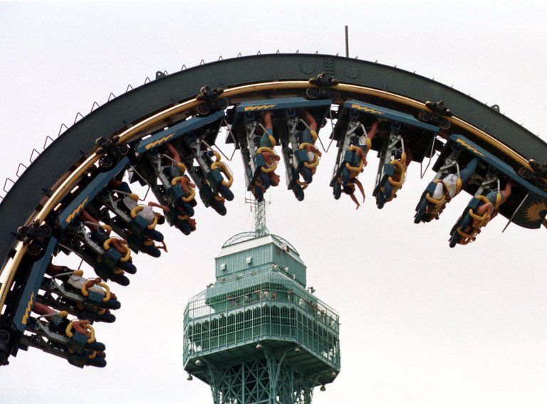 Decades ago, the Virginia amusement park industry pushed through a bill blocking localities from starting school any earlier. (AP file)