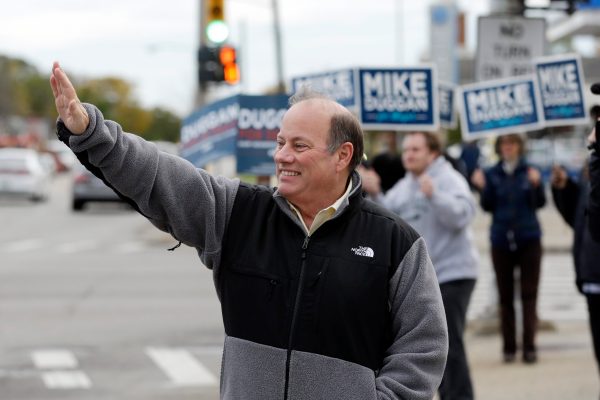 Detroit voters elect Mike Duggan mayor of broke city