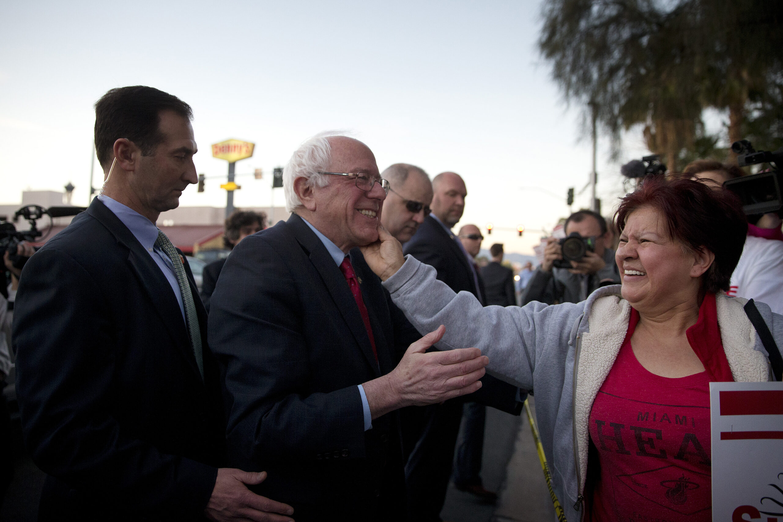 Bernie hits Clinton panic, mocks Bill, ‘He compared us to the Tea Party’