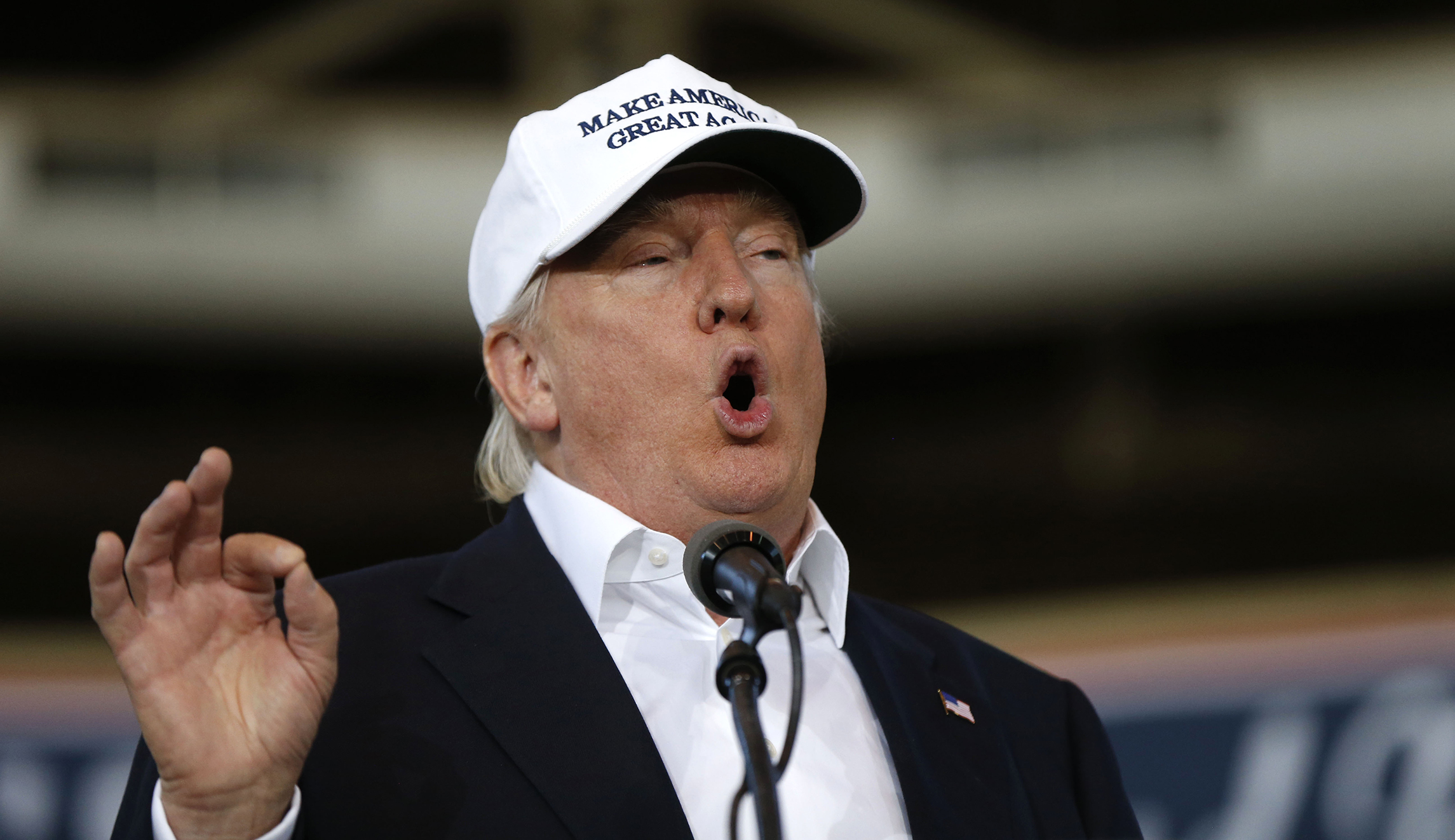 Trump to visit Texas after Hurricane Harvey subsides